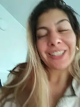 Scarlett_moore - Unbotton my pijama