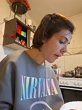 Wild_Witch - Finger ass or put butt plug