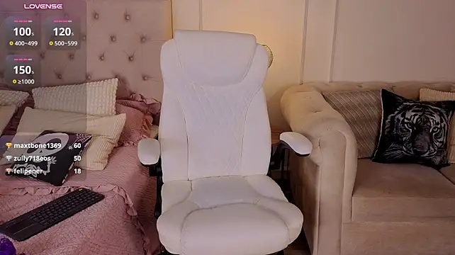 Katt_souza1 - MASSAGE IN BOOBS