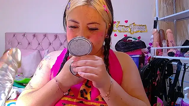 Lanaqueen699 - play niplles , ahegado moans