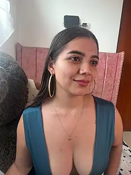 Estrella22 - suck my tits