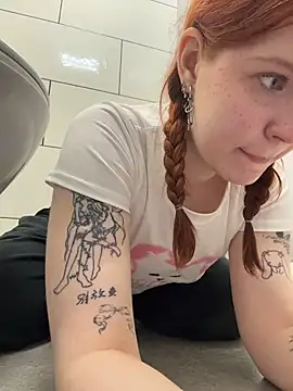 Freaky__Nikki - grind my pussy on a open door corner