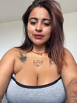 Sarah-917 - show your tits ❤️