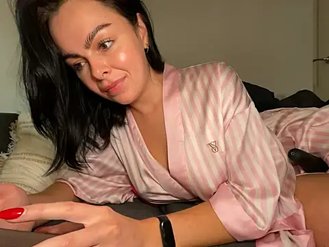 FrancescaXO - squat to camera POV NO PANTS!