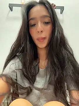 BellaTous - Make me wet