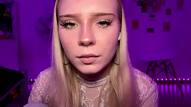 KyraBumbray - Send a Hot Photo in PM