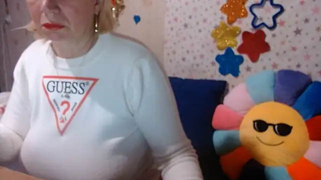 QueenLana - Topless..