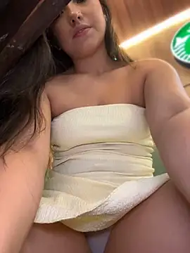 Valentina-gomezz - SQUIRT AT STARBUCKS(PUBLIC)💧💧