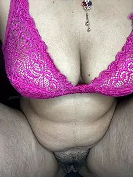 Juicey_bhabhi_pussy - Spit on pussy and boobs check insta boys