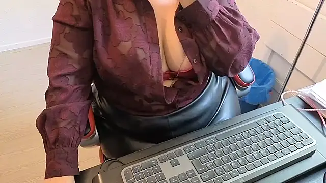 Sofiatwork - FLASH ASS + SNAP LT