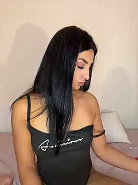 Mia_spicyy - Take your top off🍒