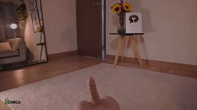 _Isabellaa__ - Rub clit under skirt 🔥