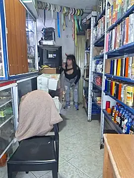 Isa_bella95 - Show boobs stranger