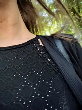 Karlacasada - Siririca no parque 😏🔥