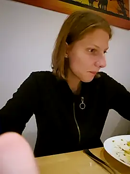 Carriemausi - Arsch in die Kamera 🍑