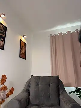 Tati_reyess - be naked