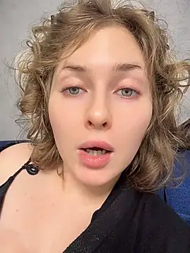 KellyKeler - Anal plug in my sweet ASS 🥵