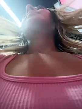 Kloe__t18 - Rife dildo in the bathroom of gym