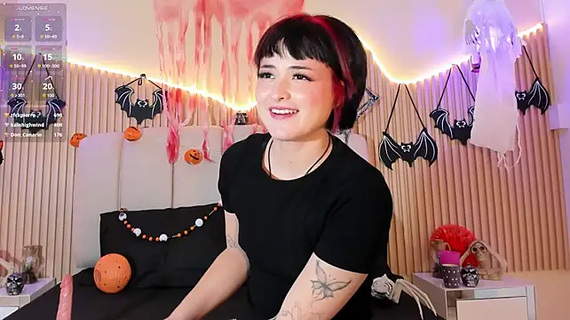 AriaLuxx_ - 1 finger in my ass...yummy💗