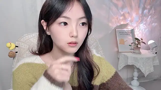 Wenwen8888 - ᯠ _   ̫  _ ᯄ ੭啊秋！你在想我？