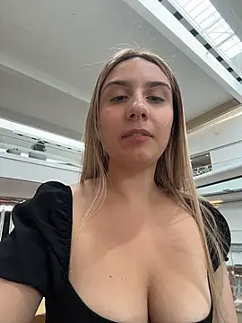 Sarah_honey__ - Wet me in public