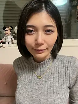 Inori0512 - トップス脱いで