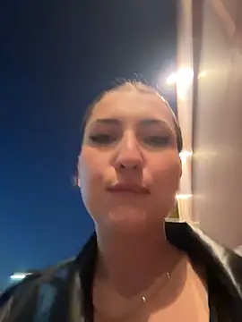 KatyVibes - Lick my fingers