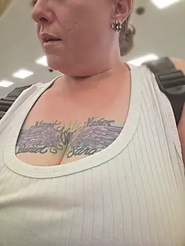 Julimonroe - Finger this pussy 😈