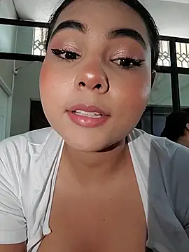 AlinnaRosee_ - shot milk in the office