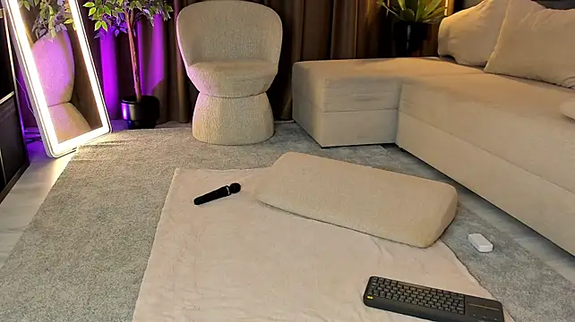LexySinner - Enjoy my naked curves 🍑😍🥵