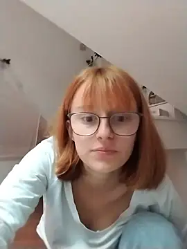 MissTanita - Show boobs and Play