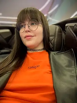 Meow_girl - sit on camera without panties 💕 LT GIFT