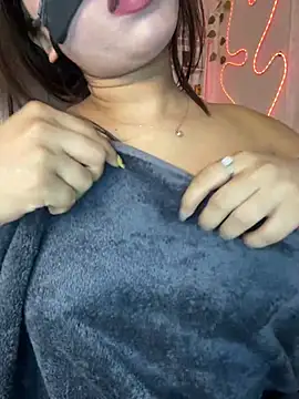 Berry_blossom - Ice on pussy 🧊3mint toy control ⚡️