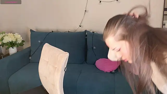 Eva_Saylor - Twerking with a naked butt