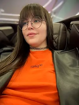 Meow_girl - sit on camera without panties 💕 LT GIFT
