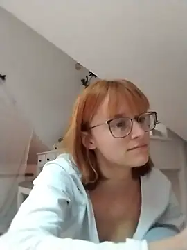 MissTanita - Show Ass in Doggy and Slap 3x 👋
