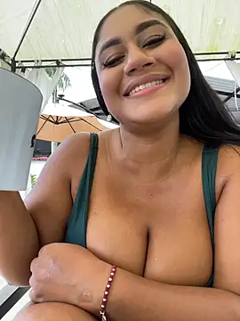NayTorres - FULL NAKED + SPANK ASS IN PUBLIC