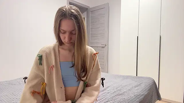 KarmenAlson - flash boobs for u