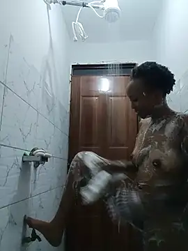 Freaky_ebonyy - Nasty lil slut what's your fantasies 😛