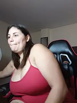 Secret_Bella - play with my nipples