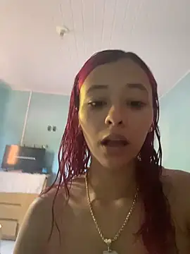 Littlehoney00 - Bem gostosa com consolo 🤤