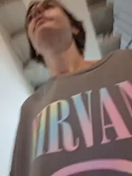Wild_Witch - Finger ass or put butt plug