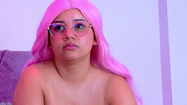 NahomyEvans - Suck my tits