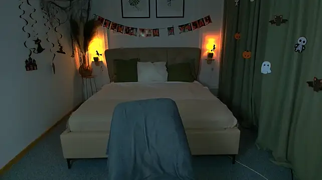 LuluAlis - 🕷️TAKE OFF MY SHORTS🕷️