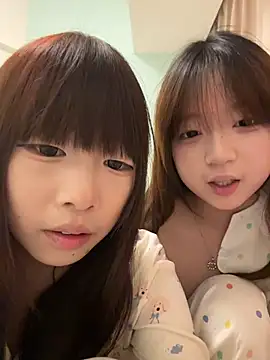Xmm-2026 - 玩弄闺蜜，让她高潮不断