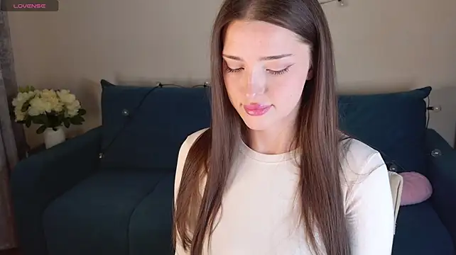 Eva_Saylor - Twerking with a naked butt