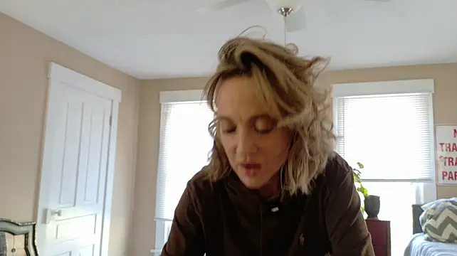 BrookiesLife - pussy show