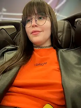 Meow_girl - sit on camera without panties 💕 LT GIFT