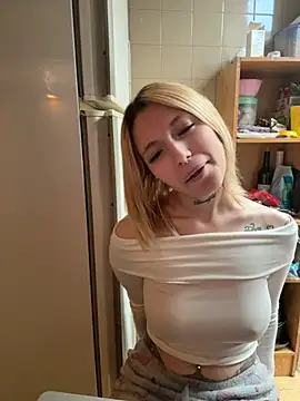 ShopiaX - MASSAGE CLITORIS + ZOOM TITS