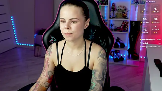 QueenAliceX - Give me pleasure